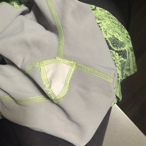 🐍 ALO Yoga RARE print 🐍 - Picture 9 of 9